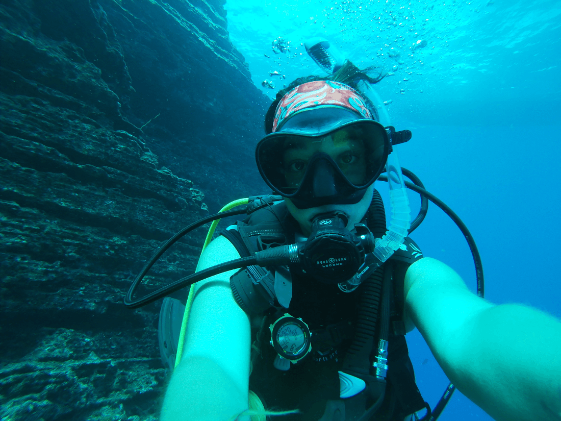 Katie selfie diving